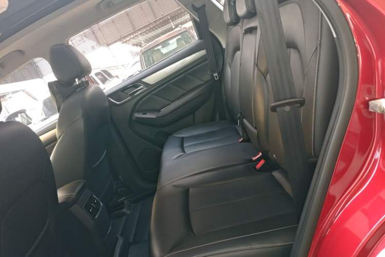Used Roewe RX5 2018 20T Two-Wheel Drive Manual Internet Smart Edition Left Rear Seat