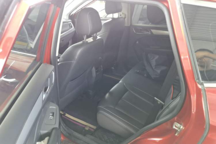 Used Roewe RX5 2018 20T Two-Wheel Drive Automatic Internet Smart Edition Left Rear Seat