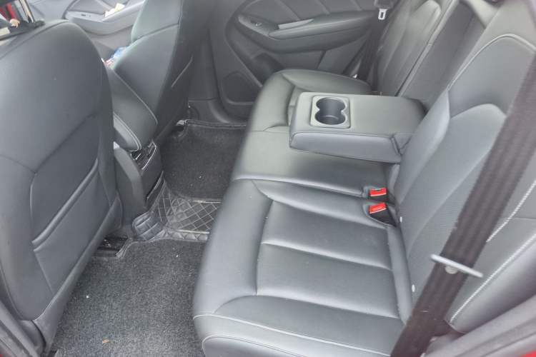 Used Roewe RX5 2018 30T Two-Wheel Drive Automatic Internet Platinum Edition Left Rear Seat