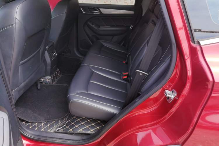 Used Roewe RX5 2018 20T Two-Wheel Drive Automatic Internet Smart Edition Left Rear Seat