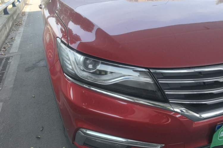 Used Roewe RX5 2018 20T Two-Wheel Drive Manual Flagship Edition Right Front Headlight