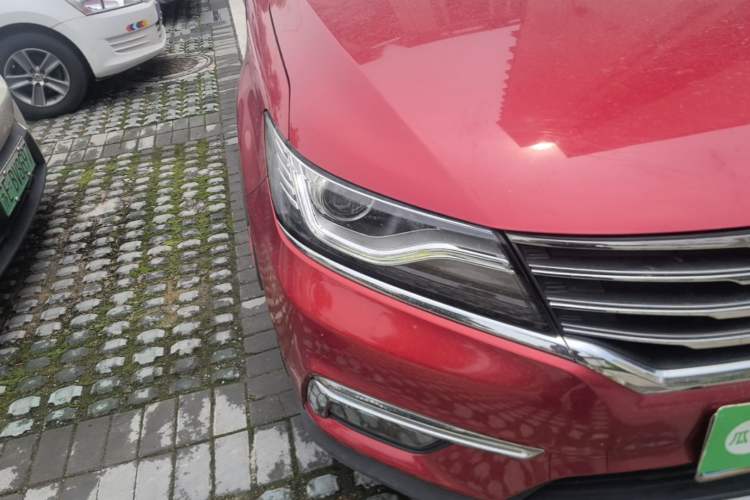 Used Roewe RX5 2018 20T Two-Wheel Drive Manual Internet Smart Edition Right Front Headlight
