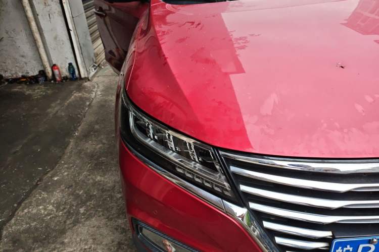 Used Roewe RX5 2018 30T Two-Wheel Drive Automatic Internet Platinum Edition Right Front Headlight