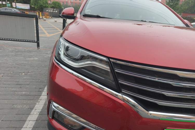 Used Roewe RX5 2018 20T Two-Wheel Drive Automatic Internet Smart Edition Right Front Headlight