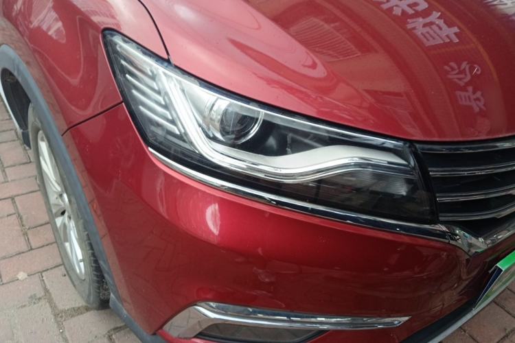 Used Roewe RX5 2018 20T Two-Wheel Drive Automatic Flagship Edition Right Front Headlight