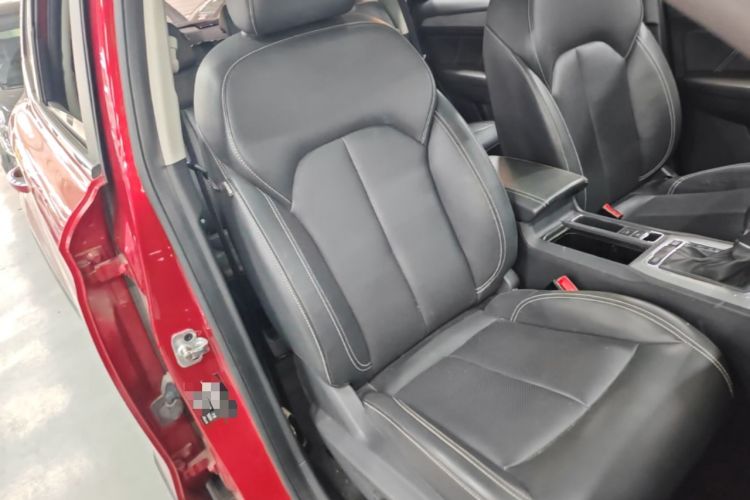 Used Roewe RX5 2018 30T Two-Wheel Drive Automatic Internet Smart Edition Right Front Seat