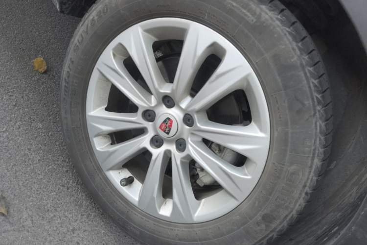 Used Roewe RX5 2018 20T Two-Wheel Drive Manual Flagship Edition Right Front Wheel Hub