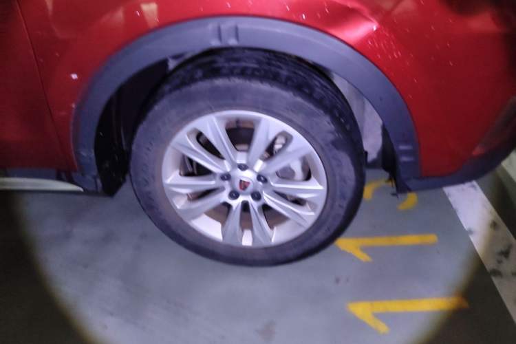Used Roewe RX5 2018 20T Two-Wheel Drive Automatic Internet Smart Edition Right Front Wheel Hub