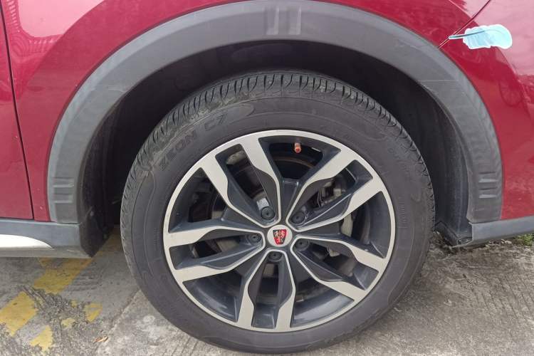 Used Roewe RX5 2018 20T Two-Wheel Drive Automatic Internet Smart Luxury Edition Right Front Wheel Hub