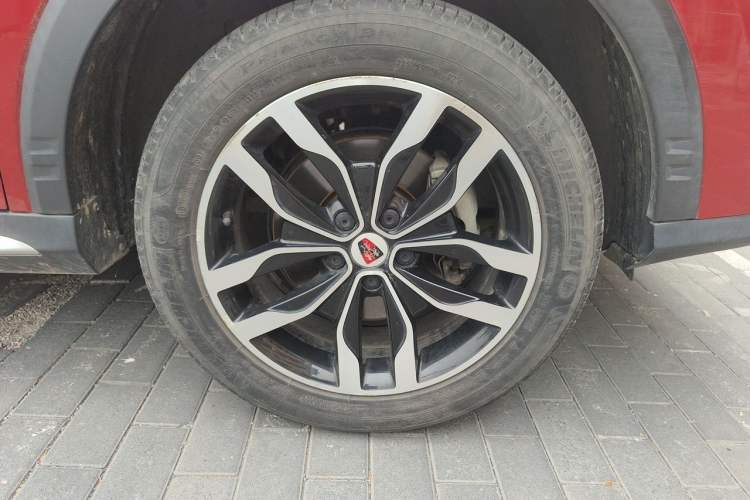 Used Roewe RX5 2018 20T Two-Wheel Drive Automatic Internet Smart Edition Right Front Wheel Hub