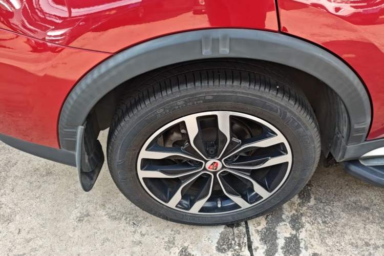 Used Roewe RX5 2018 20T Two-Wheel Drive Manual Internet Smart Edition Right Rear Wheel Hub