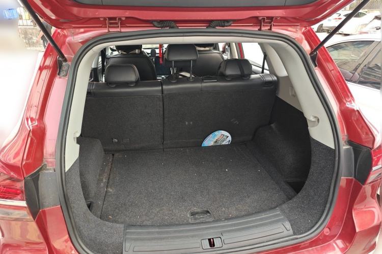Used Roewe RX5 2018 20T Two-Wheel Drive Automatic Internet Smart Edition Trunk
