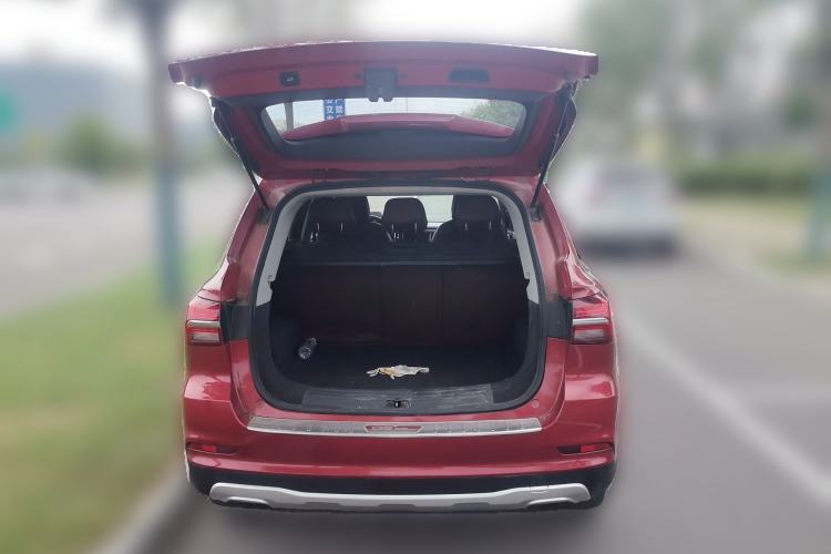 Used Roewe RX5 2018 20T Two-Wheel Drive Automatic Flagship Edition Trunk