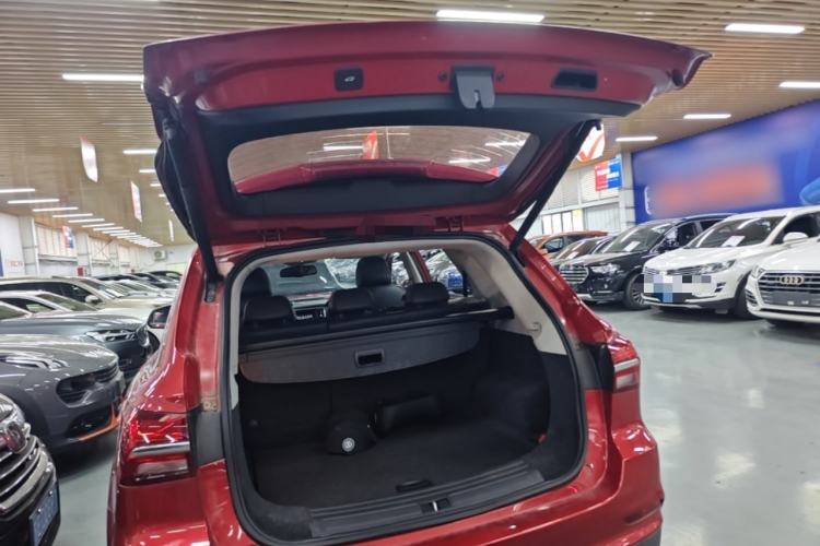 Used Roewe RX5 2018 30T Two-Wheel Drive Automatic Internet Smart Edition Trunk
