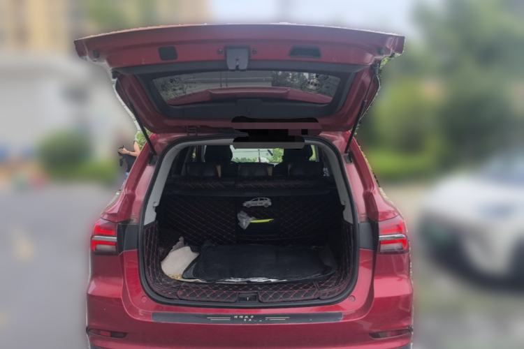 Used Roewe RX5 2018 20T Two-Wheel Drive Manual Internet Smart Edition Trunk