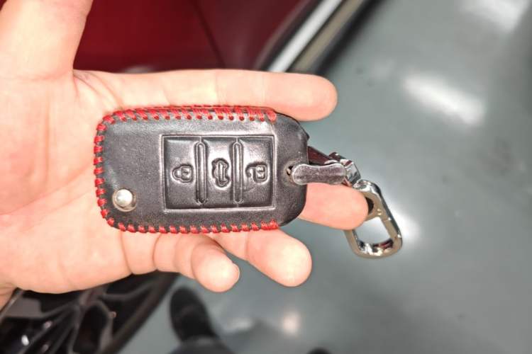 Used Roewe RX5 2018 30T Two-Wheel Drive Automatic Internet Smart Edition Vehicle Key
