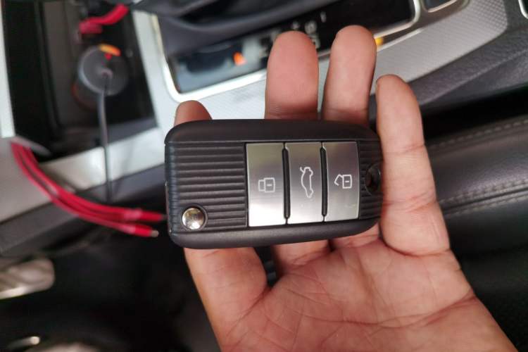 Used Roewe RX5 2018 20T Two-Wheel Drive Automatic Internet Smart Edition Vehicle Key
