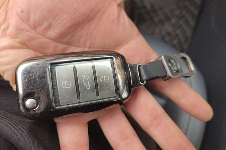 Used Roewe RX5 2018 20T Two-Wheel Drive Automatic Internet Smart Edition Vehicle Key