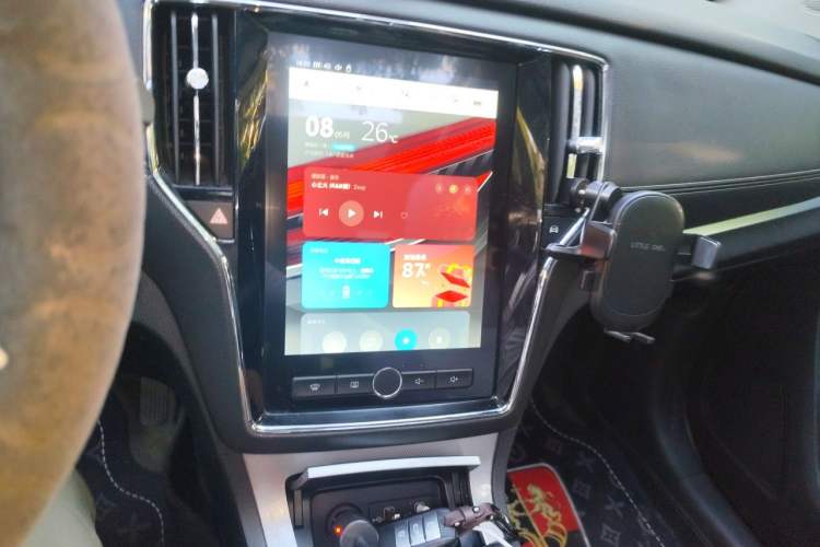 Used Roewe RX5 2018 20T Two-Wheel Drive Manual Internet Elite Edition Audio And AC Panel