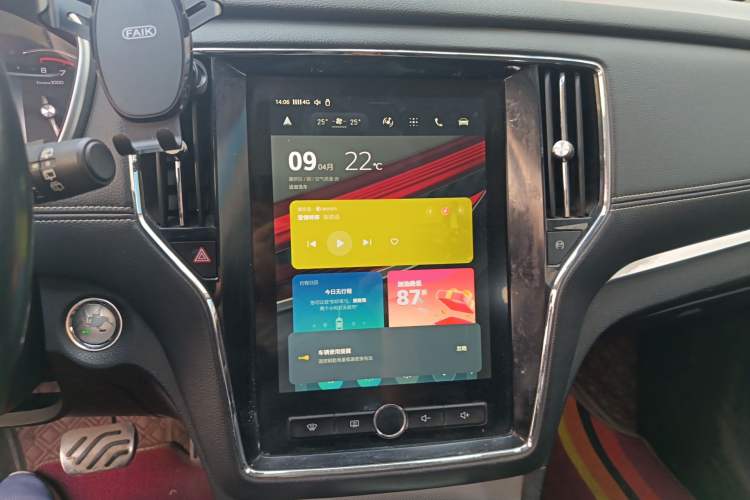 Used Roewe RX5 2018 30T Two-Wheel Drive Automatic Internet Smart Edition Audio And AC Panel