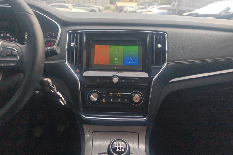 Used Roewe RX5 2018 20T Two-Wheel Drive Manual Flagship Edition Audio And AC Panel