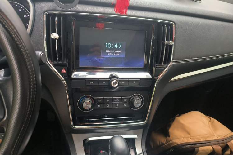 Used Roewe RX5 2018 20T Two-Wheel Drive Automatic Flagship Edition Audio And AC Panel