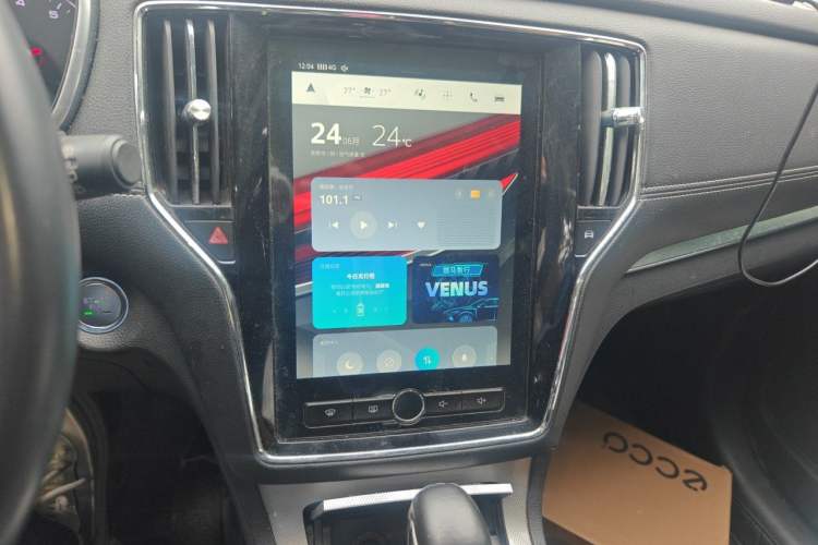 Used Roewe RX5 2018 20T Two-Wheel Drive Automatic Internet Smart Edition Audio And AC Panel