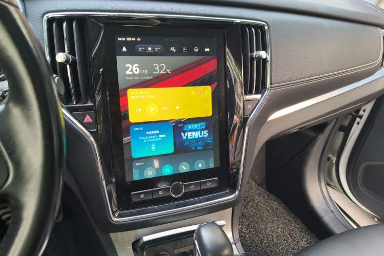 Used Roewe RX5 2018 30T Two-Wheel Drive Automatic Internet Platinum Edition Audio And AC Panel