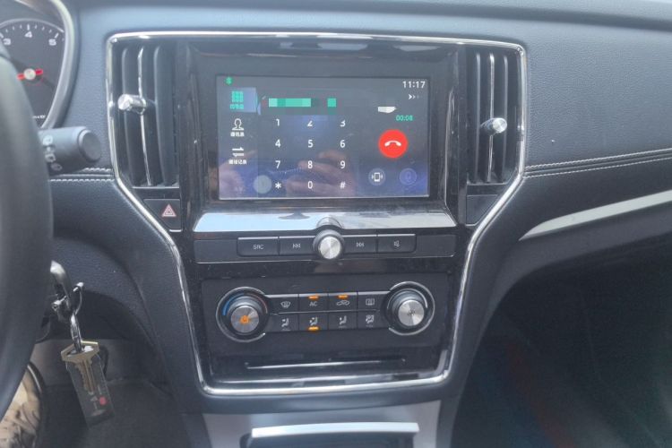 Used Roewe RX5 2018 20T Two-Wheel Drive Manual Flagship Edition Audio And AC Panel