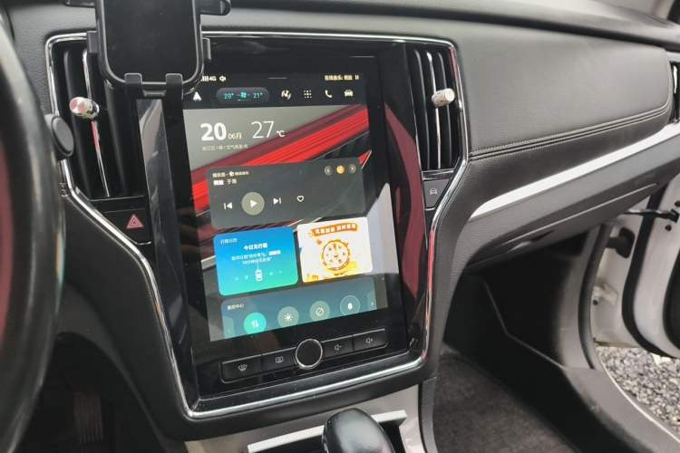 Used Roewe RX5 2018 20T Two-Wheel Drive Automatic Internet Smart Edition Audio And AC Panel