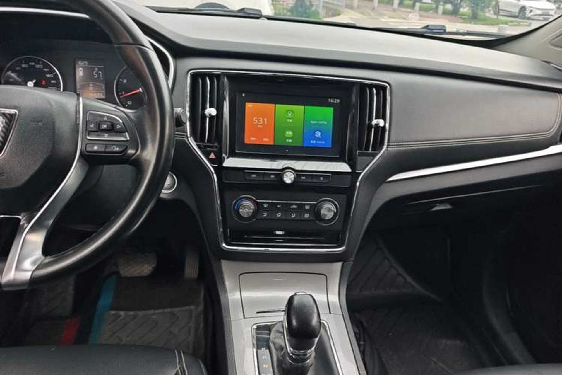 Used Roewe RX5 2018 20T Two-Wheel Drive Automatic Flagship Edition Audio And AC Panel