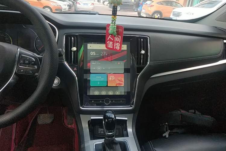 Used Roewe RX5 2018 20T Two-Wheel Drive Automatic Internet Smart Edition Audio And AC Panel