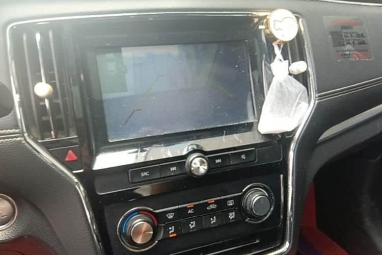 Used Roewe RX5 2018 20T Two-Wheel Drive Automatic Flagship Edition Audio And AC Panel