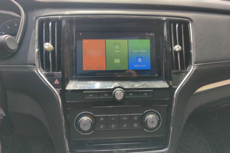 Used Roewe RX5 2018 20T Two-Wheel Drive Manual Flagship Edition Audio And AC Panel