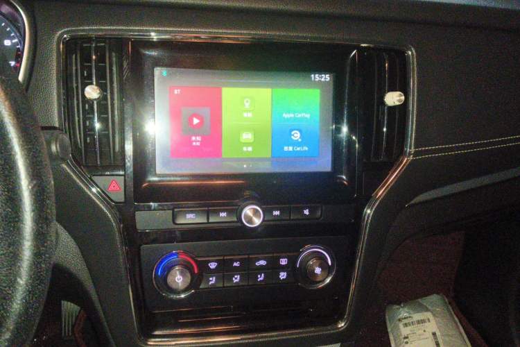 Used Roewe RX5 2018 20T Two-Wheel Drive Automatic Flagship Edition Audio And AC Panel