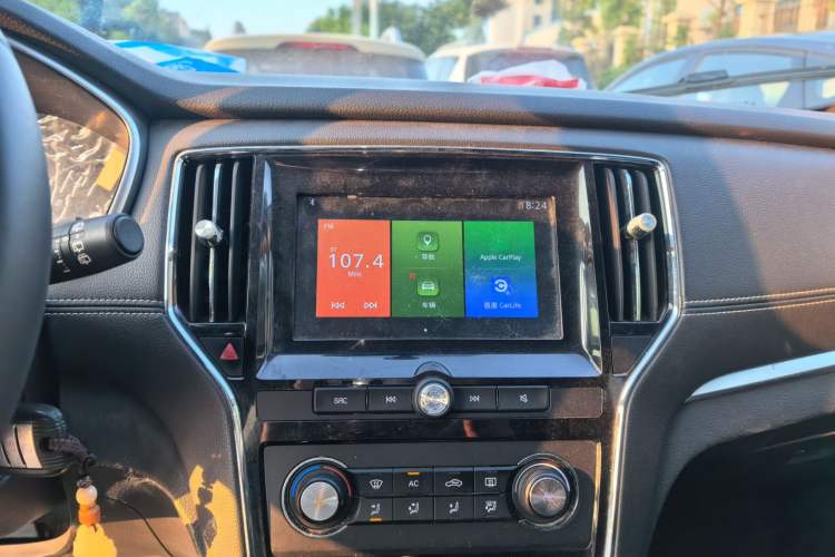 Used Roewe RX5 2018 20T Two-Wheel Drive Manual Flagship Edition Audio And AC Panel