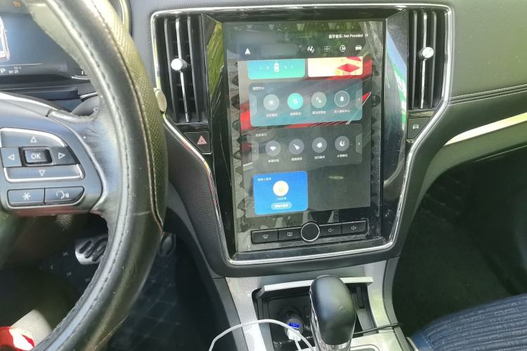 Used Roewe RX5 2018 20T Two-Wheel Drive Automatic Internet Smart Luxury Edition Audio And AC Panel