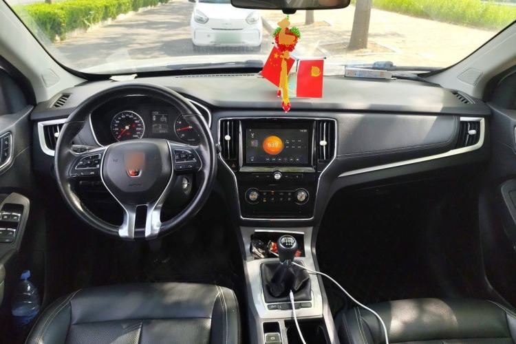 Used Roewe RX5 2018 20T Two-Wheel Drive Manual Flagship Edition Center Console