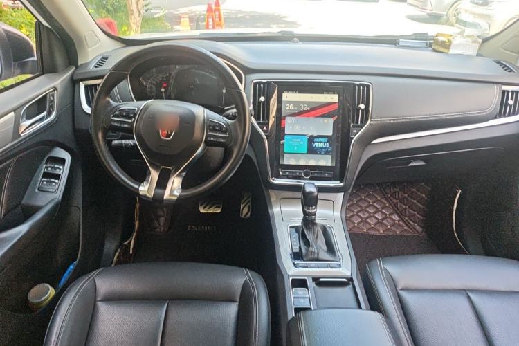 Used Roewe RX5 2018 20T Two-Wheel Drive Automatic Internet Smart Luxury Edition Center Console