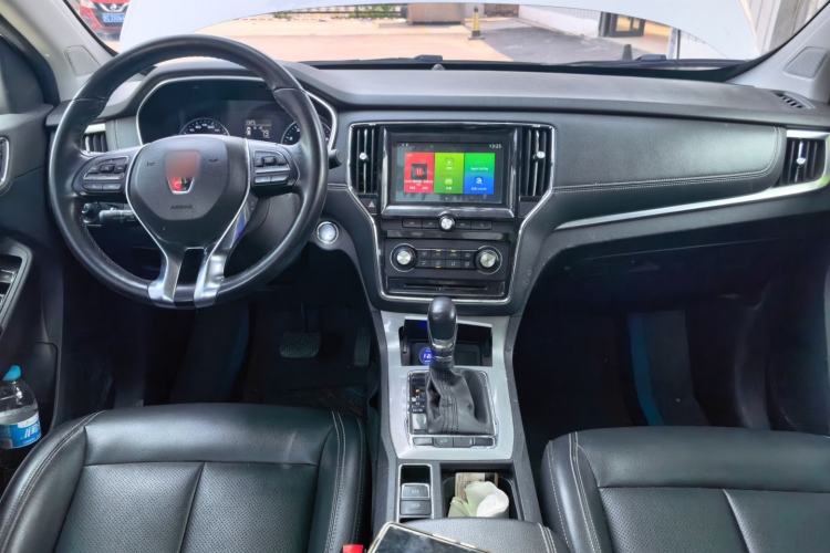 Used Roewe RX5 2018 20T Two-Wheel Drive Automatic Flagship Edition Center Console