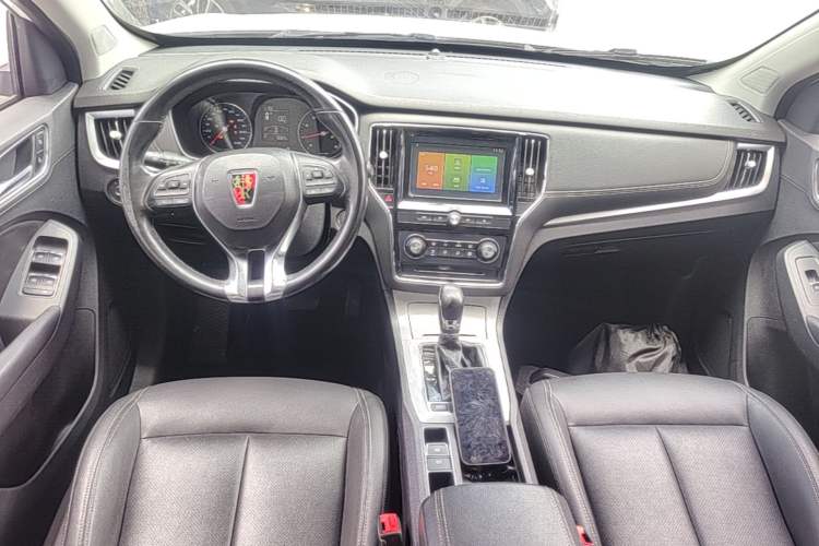 Used Roewe RX5 2018 20T Two-Wheel Drive Automatic Flagship Edition Center Console