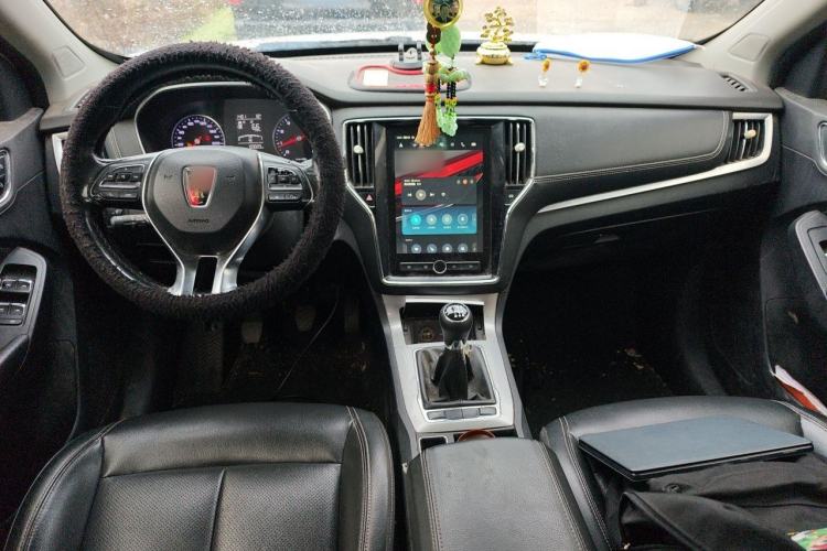 Used Roewe RX5 2018 20T Two-Wheel Drive Manual Internet Smart Edition Center Console
