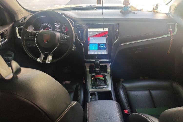 Used Roewe RX5 2018 20T Two-Wheel Drive Automatic Internet Smart Luxury Edition Center Console