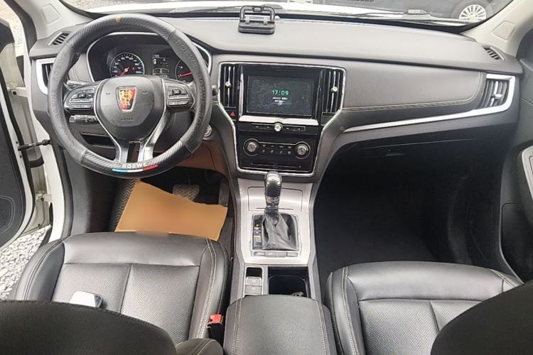 Used Roewe RX5 2018 20T Two-Wheel Drive Automatic Flagship Edition Center Console