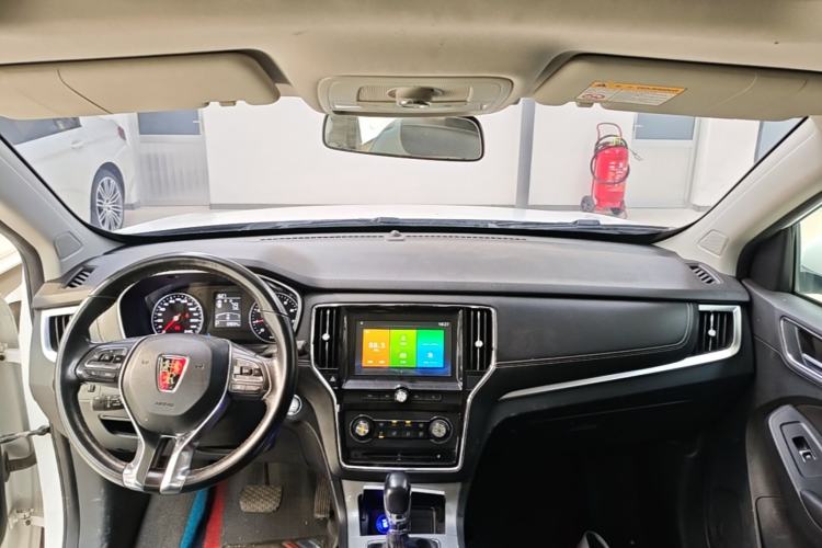 Used Roewe RX5 2018 20T Two-Wheel Drive Automatic Flagship Edition Center Console