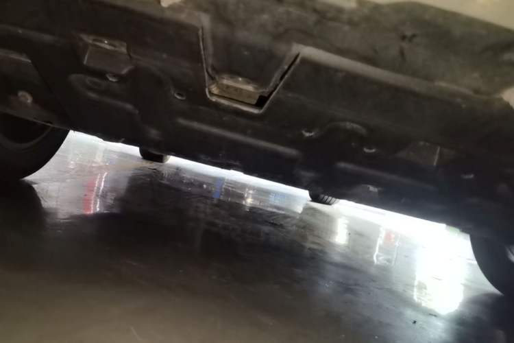 Used Roewe RX5 2018 30T Two-Wheel Drive Automatic Internet Smart Edition Chassis Front