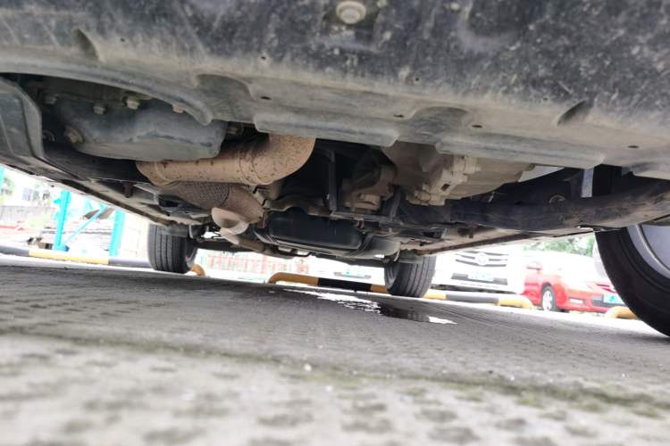 Used Roewe RX5 2018 20T Two-Wheel Drive Manual Internet Smart Edition Chassis Front