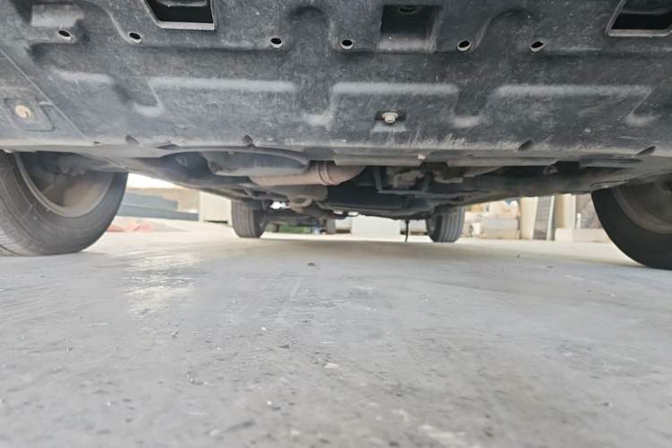 Used Roewe RX5 2018 20T Two-Wheel Drive Manual Flagship Edition Chassis Front