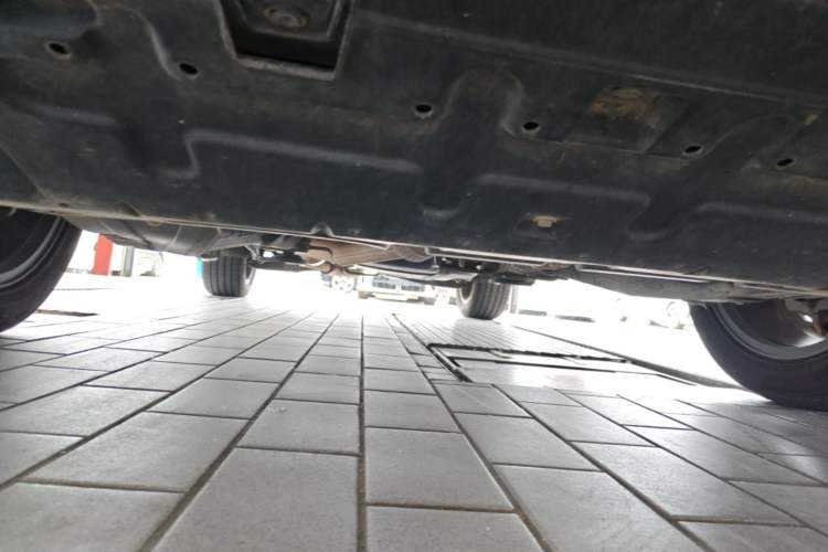 Used Roewe RX5 2018 20T Two-Wheel Drive Automatic Internet Smart Edition Chassis Front