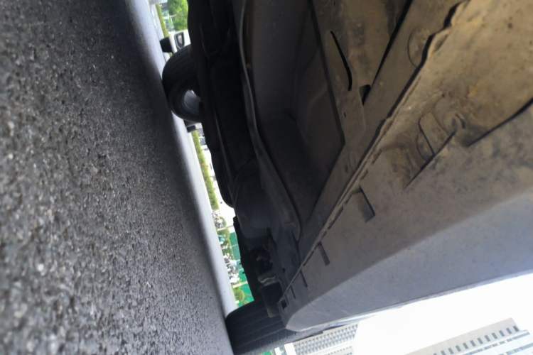 Used Roewe RX5 2018 20T Two-Wheel Drive Manual Internet Smart Edition Chassis Front Left